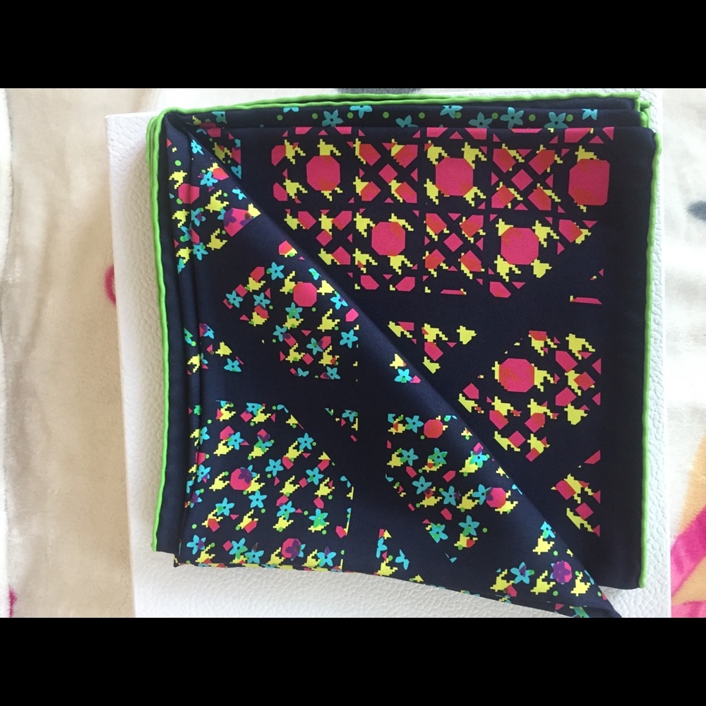 Dior Scarf &Box New - Picture 7 of 11